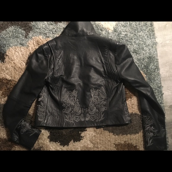 Leather jacket - Picture 2 of 7